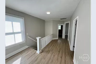 1112 E Anderson Street, Savannah, GA 31404 - Photo 2