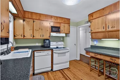 116 E 66th Street, Savannah, GA 31405 - Photo 8