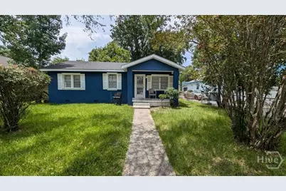 913 Carver Street, Savannah, GA 31415 - Photo 1