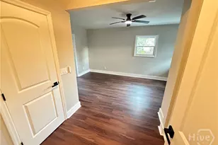 1210 W 42nd St, Savannah, GA 31415 - Photo 16
