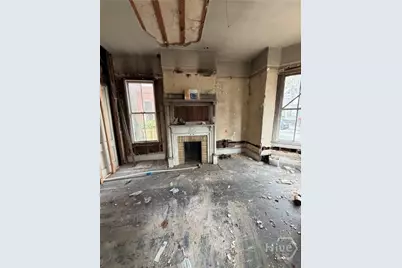 217 E 38th Street, Savannah, GA 31401 - Photo 6