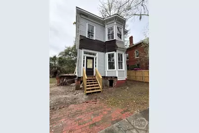 217 E 38th Street, Savannah, GA 31401 - Photo 2