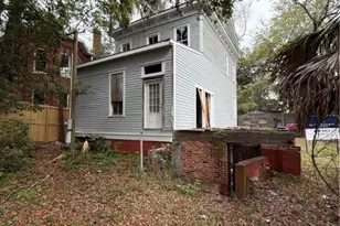 217 E 38th St, Savannah, GA 31401 - Photo 4
