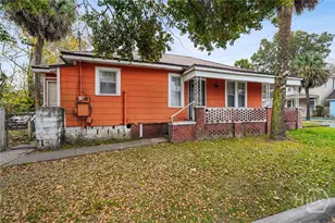 928 W Victory Dr, Savannah, GA 31415 - Photo 2