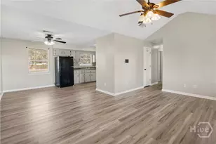 70 E Kenny Dr, Hinesville, GA 31313 - Photo 12