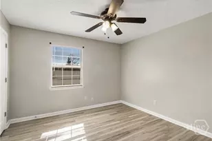 70 E Kenny Dr, Hinesville, GA 31313 - Photo 18
