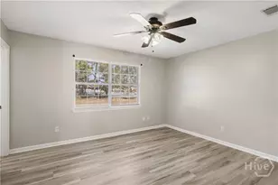 70 E Kenny Dr, Hinesville, GA 31313 - Photo 20