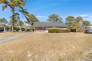 70 E Kenny Dr, Hinesville, GA 31313 - Photo 2