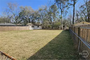 231 Holiday Cir, Savannah, GA 31419 - Photo 14