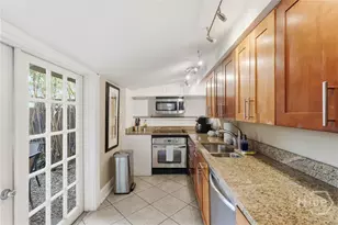 509 E York St, Savannah, GA 31401 - Photo 12