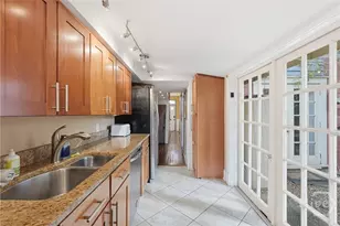 509 E York St, Savannah, GA 31401 - Photo 16