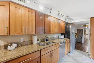 509 E York Street, Savannah, GA 31401 - Photo 14