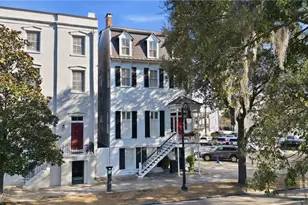 114 W Liberty St, Savannah, GA 31401 - Photo 2