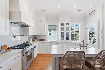 114 W Liberty Street, Savannah, GA 31401 - Photo 14
