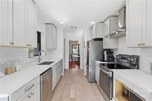 719 E 55th St, Savannah, GA 31405 - Photo 8