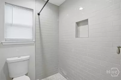 33 Travis Street, Savannah, GA 31406 - Photo 22