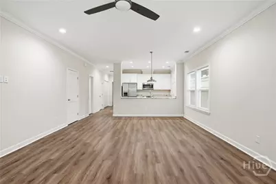 33 Travis Street, Savannah, GA 31406 - Photo 6