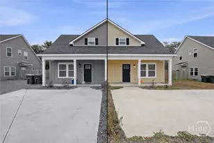 33 Travis St, Savannah, GA 31406 - Photo 2