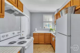 709 E 35th St, Savannah, GA 31401 - Photo 16