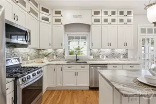 536 E Harris St, Savannah, GA 31401 - Photo 6