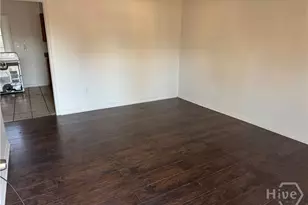 910 Staley Ave, Savannah, GA 31405 - Photo 2