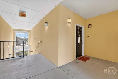 2136 Whitemarsh Way, Savannah, GA 31410 - Photo 2