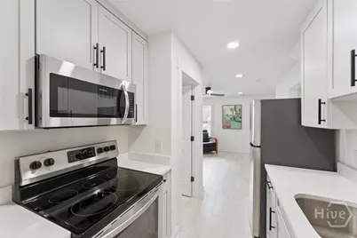 554 E McDonough Street, Savannah, GA 31401 - Photo 22