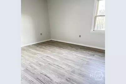 657 W 34th Street, Savannah, GA 31415 - Photo 10