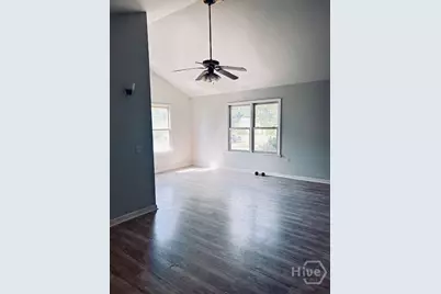 657 W 34th Street, Savannah, GA 31415 - Photo 4