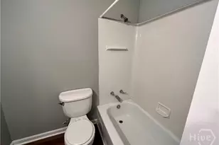 527 Tibet Ave, Savannah, GA 31406 - Photo 18