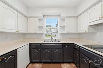 501 E 55th Street, Savannah, GA 31405 - Photo 16