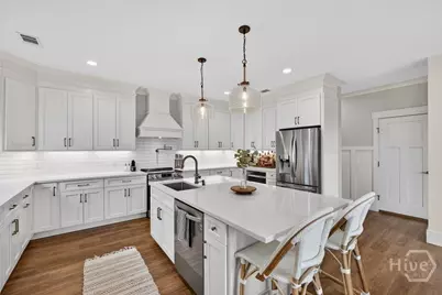 122 North Street, Savannah, GA 31410 - Photo 12