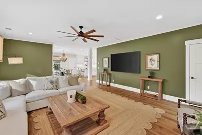 122 North Street, Savannah, GA 31410 - Photo 8