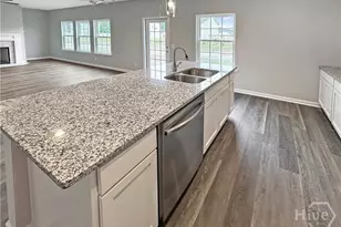 217 Pitchline Dr, Hinesville, GA 31313 - Photo 4