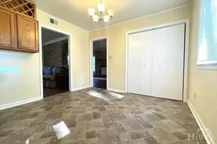 320 Chatham Villa Dr, Garden City, GA 31408 - Photo 8