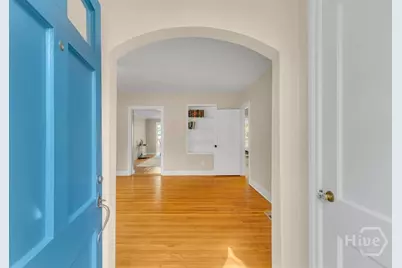 308 E 55th Street, Savannah, GA 31405 - Photo 2