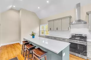 308 E 55th St, Savannah, GA 31405 - Photo 12