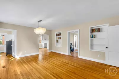 308 E 55th Street, Savannah, GA 31405 - Photo 4