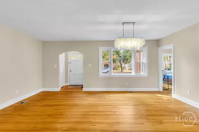 308 E 55th Street, Savannah, GA 31405 - Photo 8
