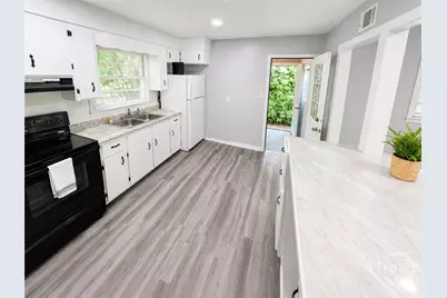 1710 E 59th Street, Savannah, GA 31404 - Photo 6