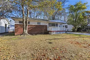 1710 E 59th St, Savannah, GA 31404 - Photo 2