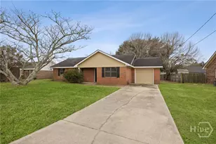 913 Churchfield Dr, Hinesville, GA 31313 - Photo 2