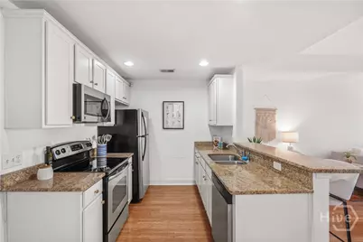 216 W Henry Street, Savannah, GA 31401 - Photo 34