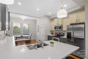 216 W Henry St, Savannah, GA 31401 - Photo 8