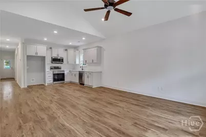117 B Whitehall Avenue, Rincon, GA 31326 - Photo 6