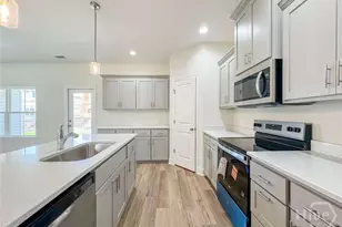 201 Providence Loop, Hinesville, GA 31313 - Photo 10