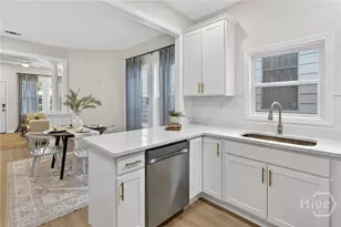 654 E 34th St, Savannah, GA 31401 - Photo 10