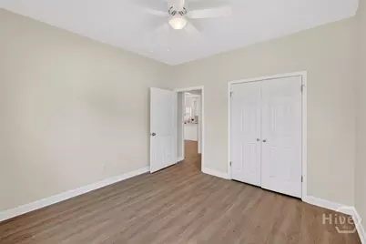 654 E 34th Street, Savannah, GA 31401 - Photo 14