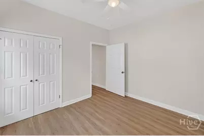 654 E 34th Street, Savannah, GA 31401 - Photo 16