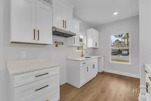 1207 E 71st St, Savannah, GA 31404 - Photo 6